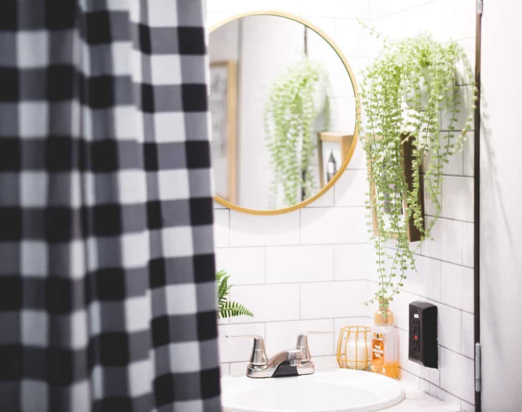 Remodel An RV Bathroom With These 8 Amazing Ideas