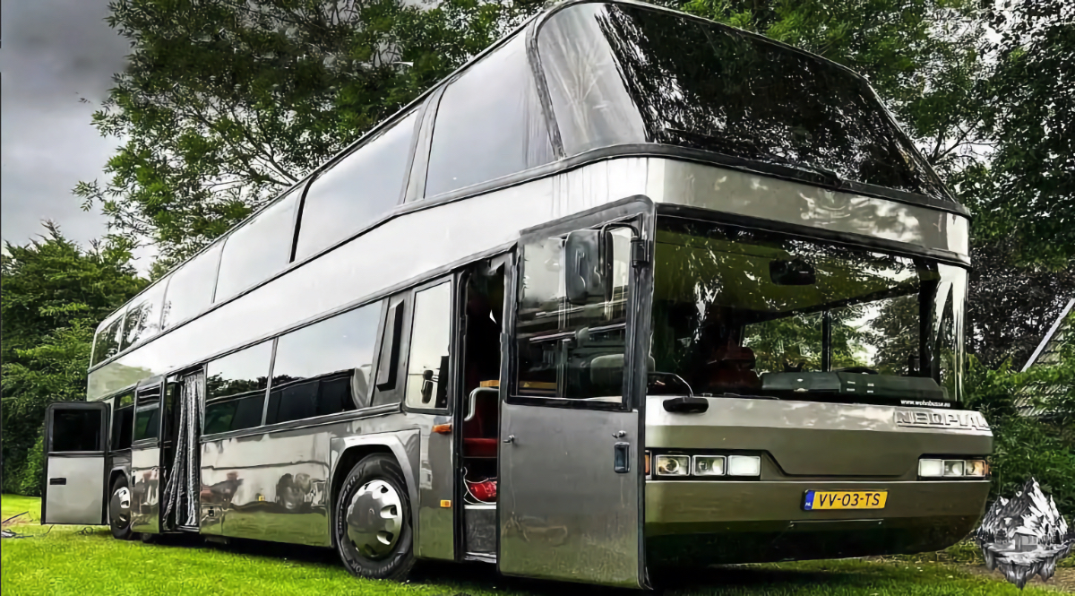 It Took Five Years to Convert a Double-Decker Bus into This Luxury RV