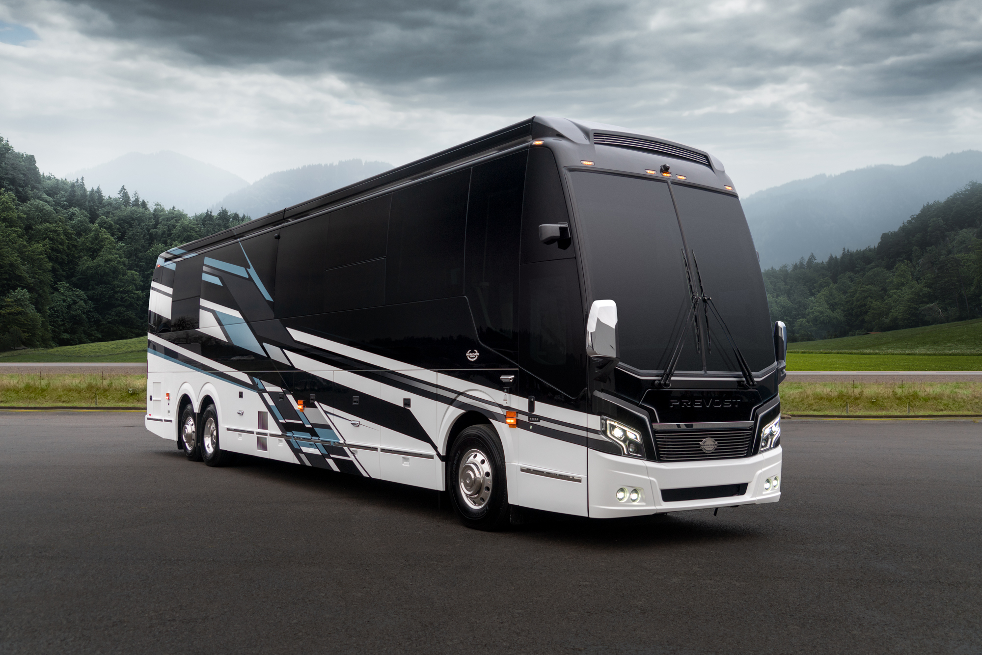 Marathon Produces 1st Luxury RV on New Prevost H3-45