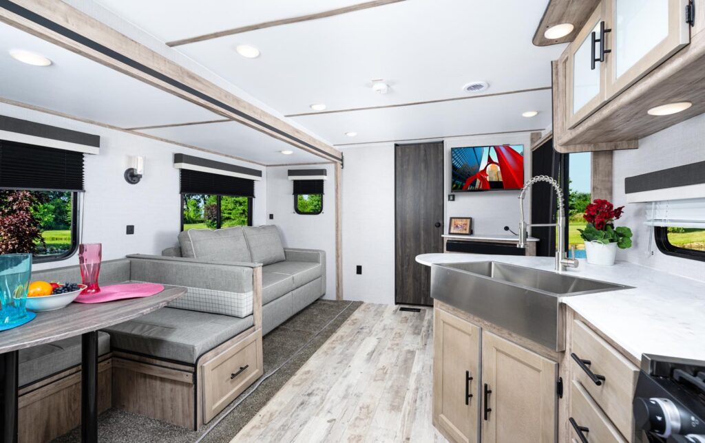 Gulf Stream’s 36FRSG Features ‘Family-Size Camping Fun’