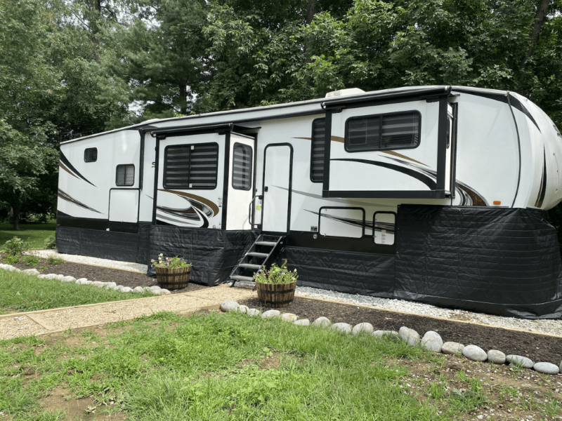 Will RV Skirting In Summer Keep Your RV Cool?