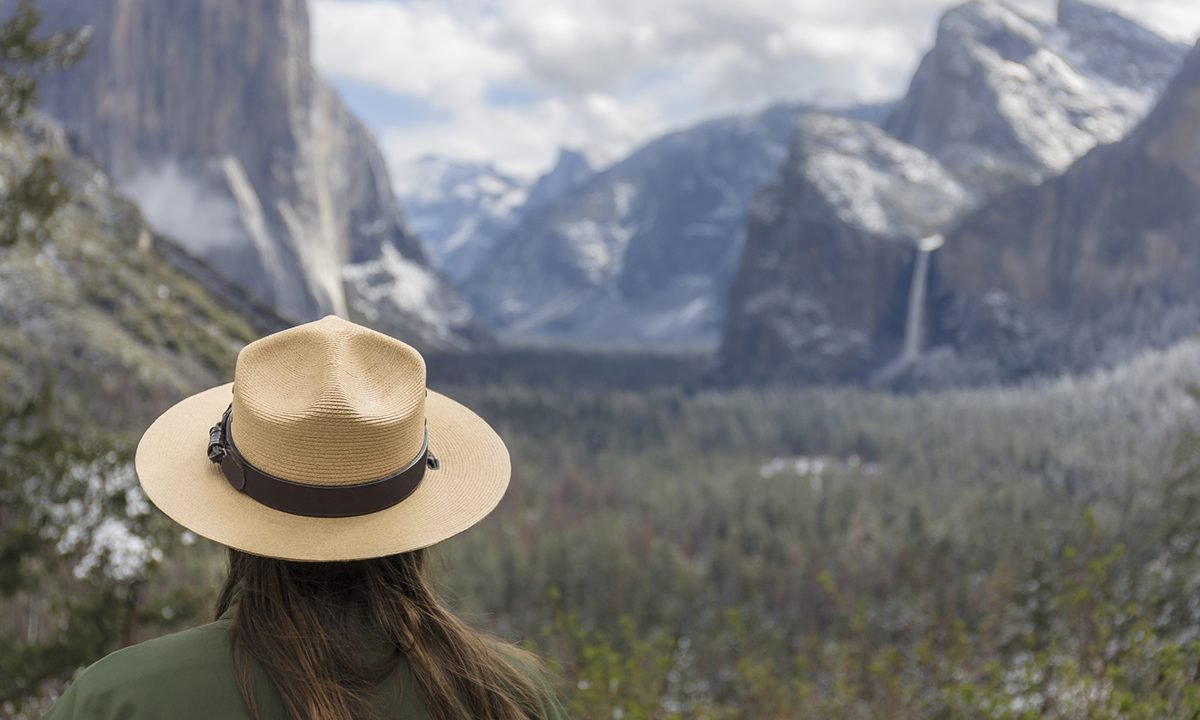 The Greatest, Snarkiest and Most Clever Tweets from the National Park Service 