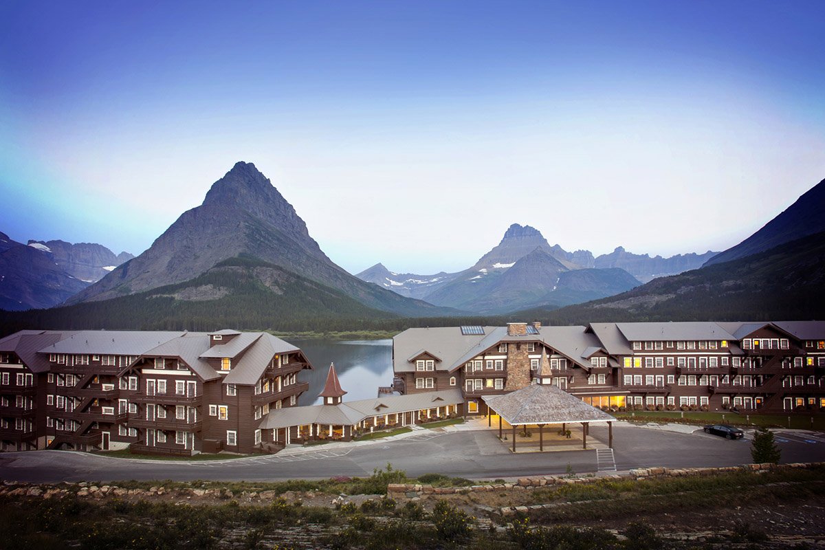 stay-inside-national-park-at-these-lodges