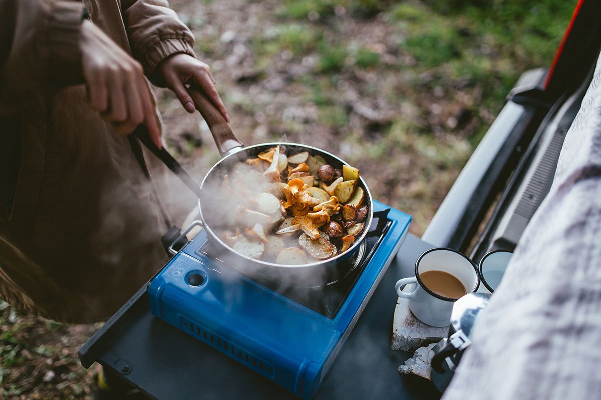 light-titanium-camping-pot