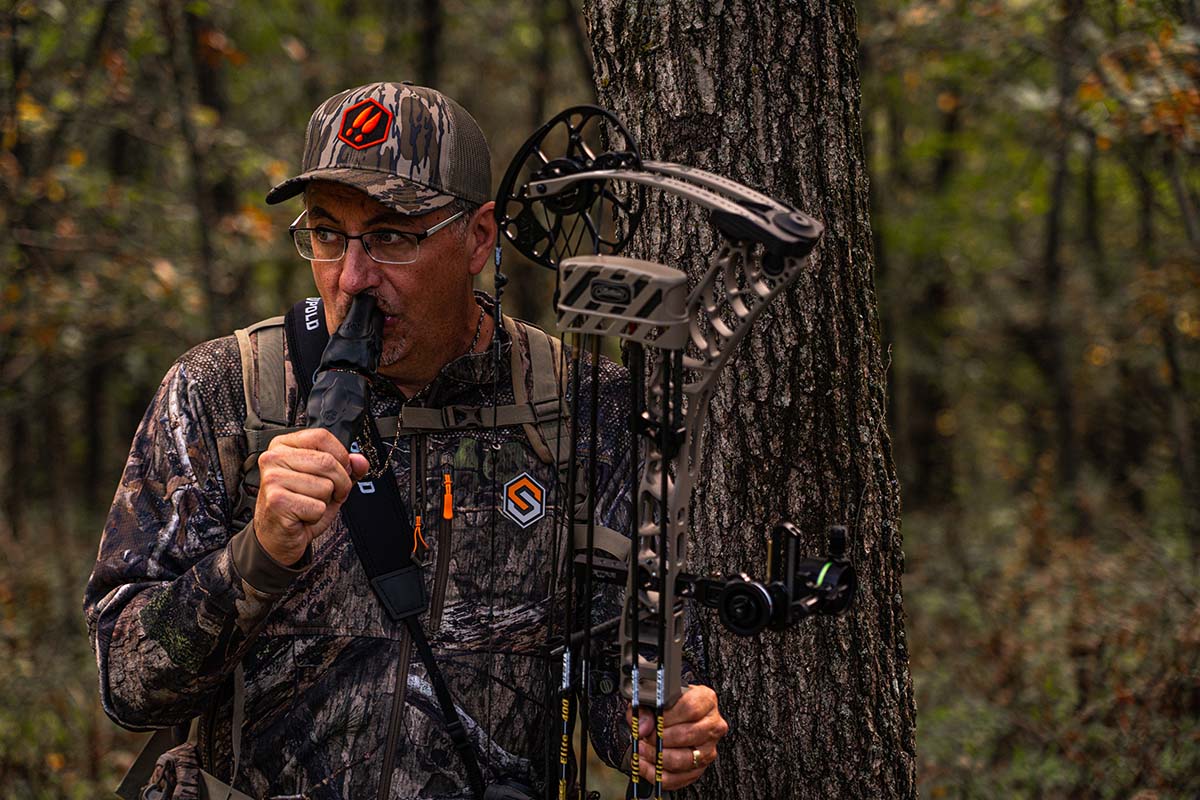 Check out these calling tips from expert deer hunters before you hit the woods this fall.