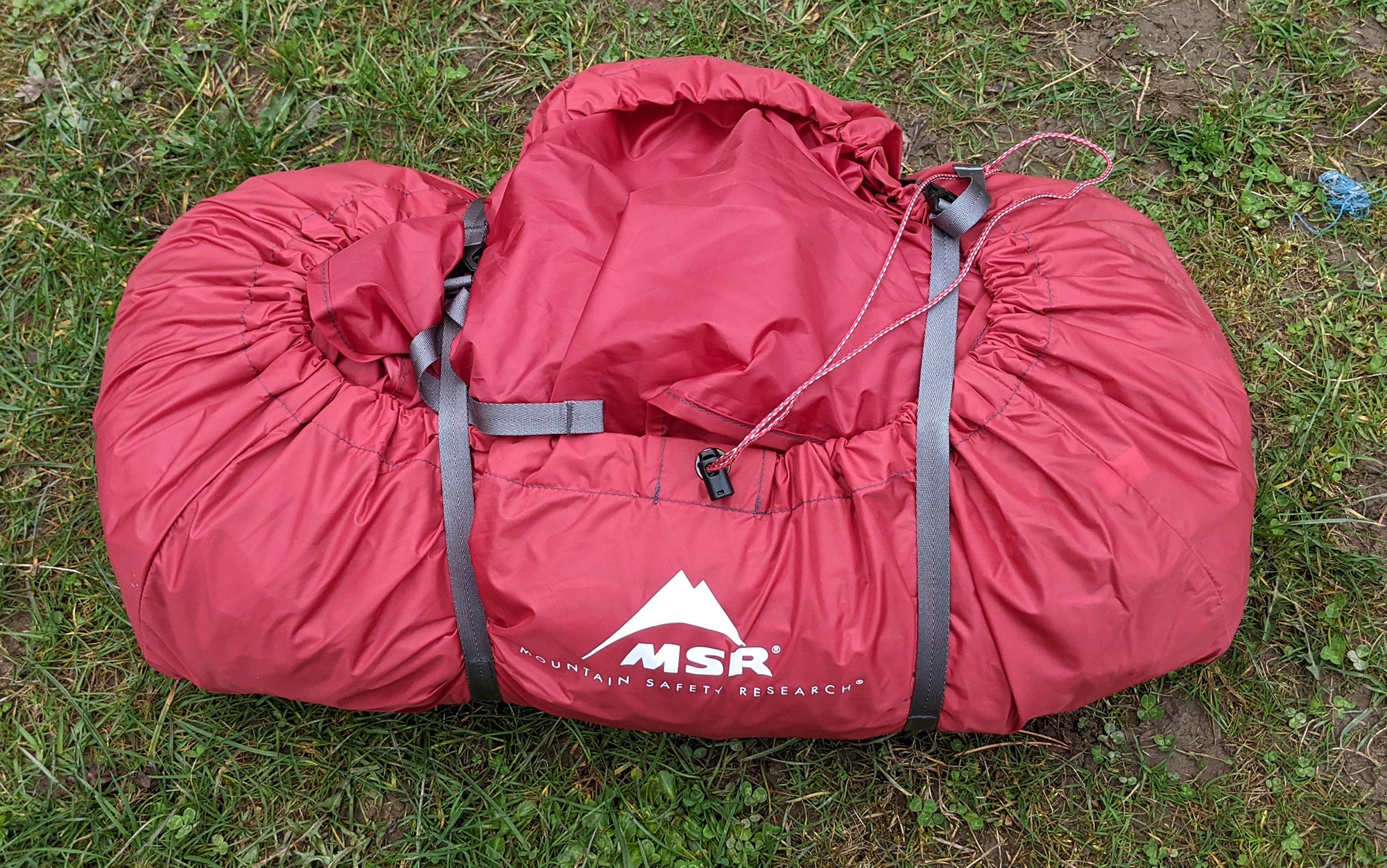 Packing away a wet tent is a lot less painful with the thoughtful design of the MSR Habiscape stuff sack.