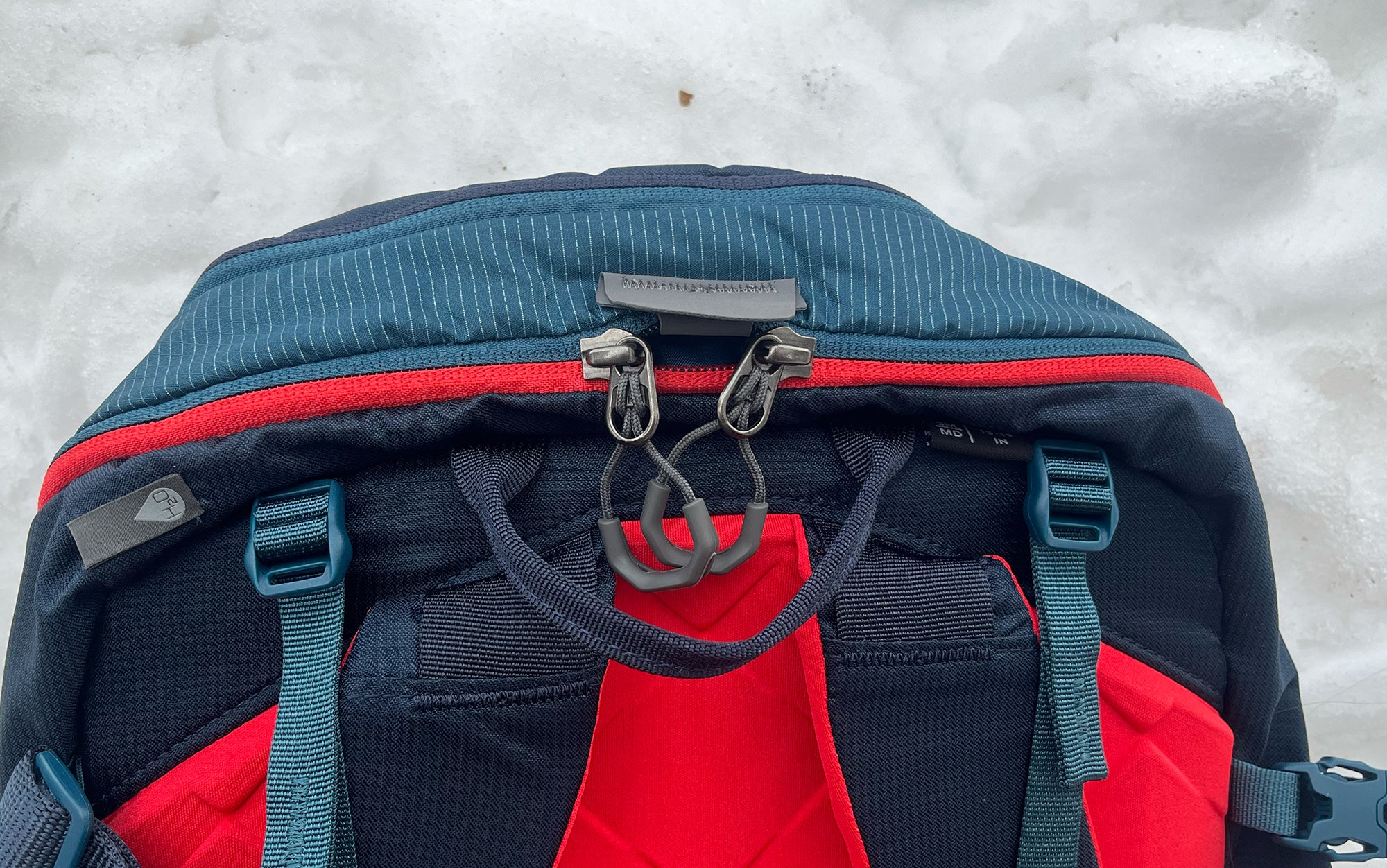 The Gregory Targhee FastTrack's zipper doesn't fully close.