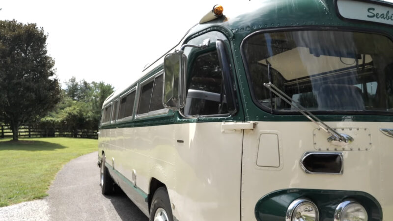 Video: This Rare Vintage Bus is Actually a Spacious and Comfortable RV
