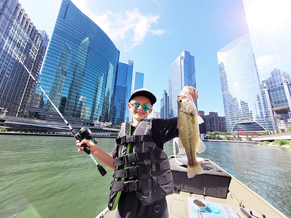 New research in Illinois utilizing listening devices aims to understand how fish interact in Chicago River – Outdoor News