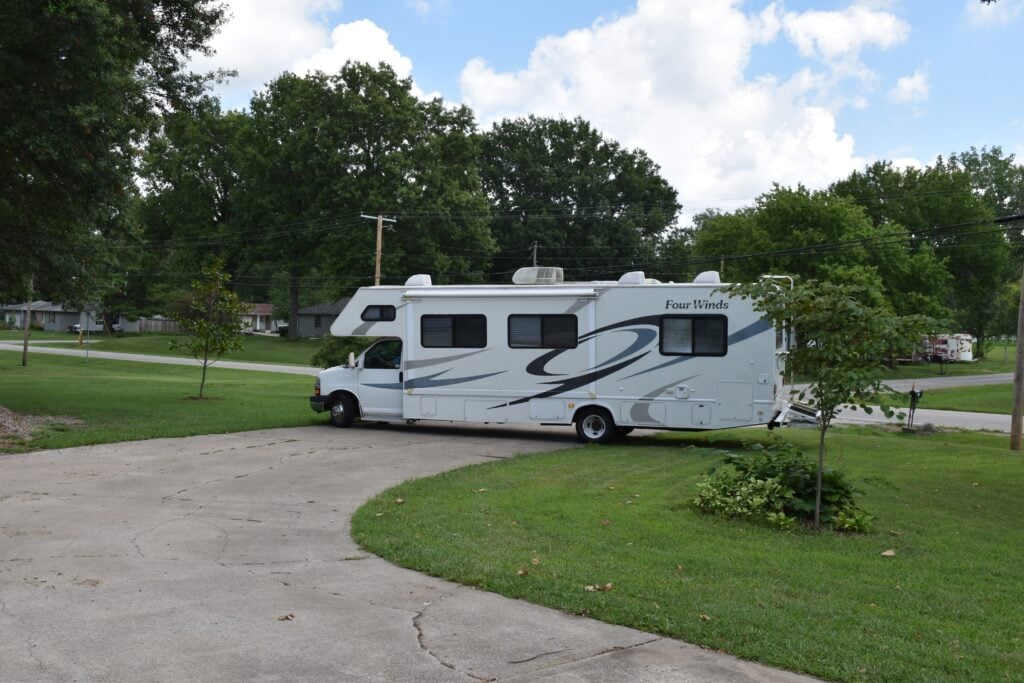 RV in driveway, image for buying an RV privately