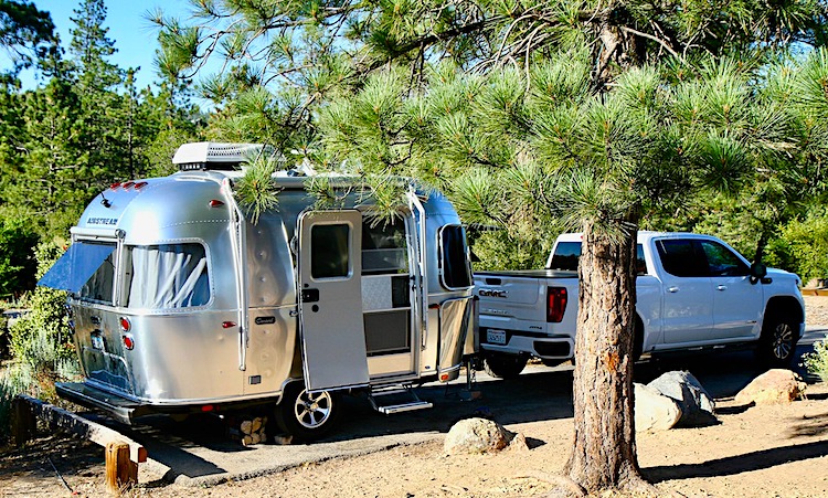 Airstream Caravel travel trailers under 5000 lbs with bathroom exterior