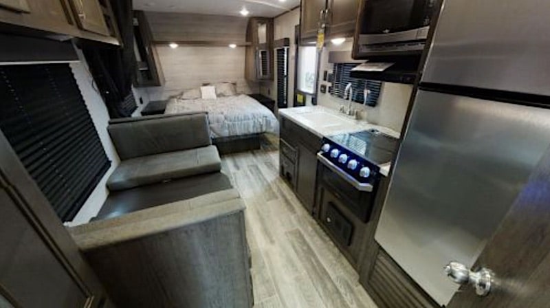 Jayco Jay Flight SLX 8 224BH travel trailers under 5000 lbs interior