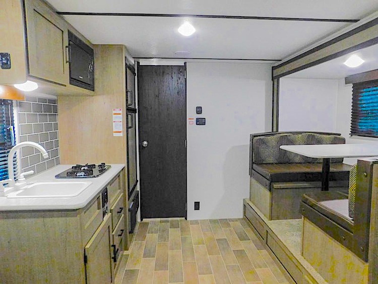 Keystone HIDEOUT 179LHS travel trailers under 5000 lbs with bathroom interior