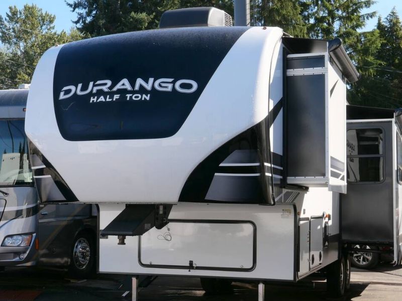 Front of a fifth wheel RV with "Half Ton" decal - 5th wheel disconnect