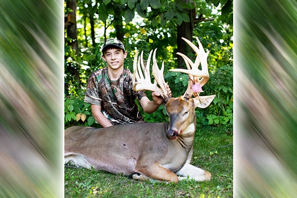 Michigan 15-year-old shoots new state-record buck in youth nontypical division – Outdoor News