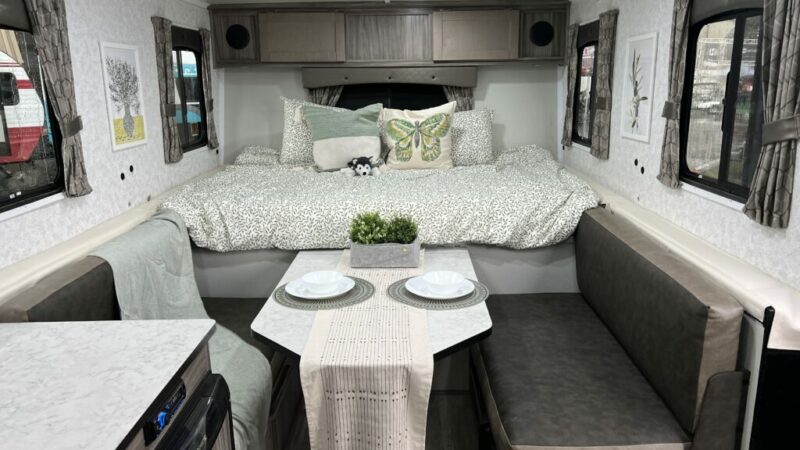 Despite Snow & Cold, TrailManor Ready for Tampa Show – RVBusiness – Breaking RV Industry News