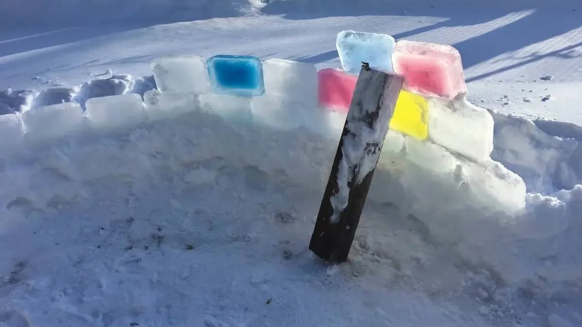 ice block igloo