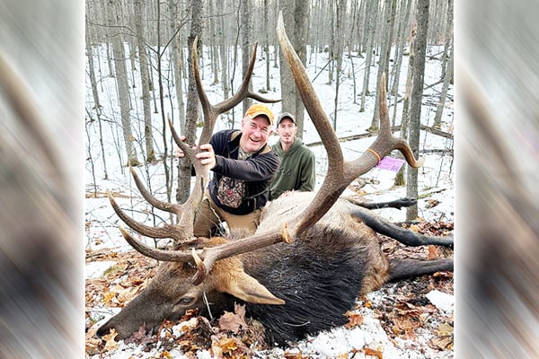 Hunter takes one of Michigan’s biggest bulls during December season – Outdoor News