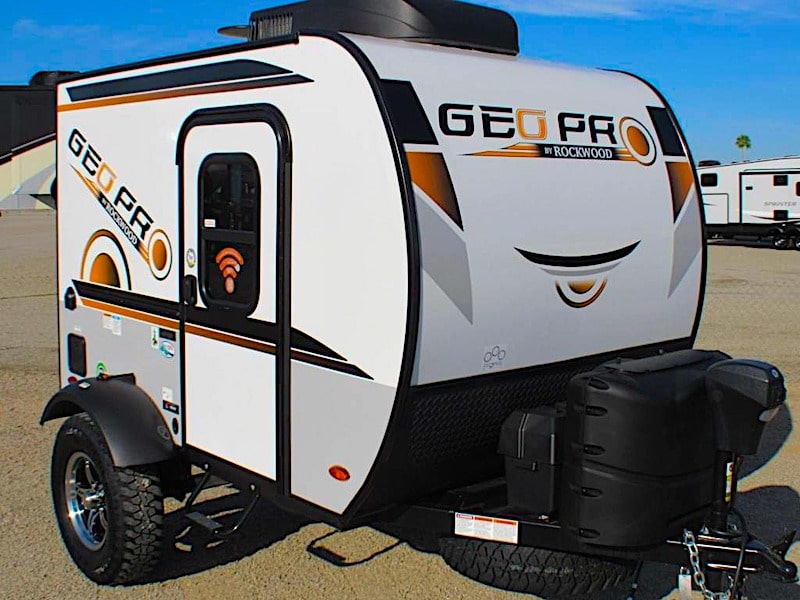 Geo Pro towed by a jeep - camper trailers Jeep Wrangler