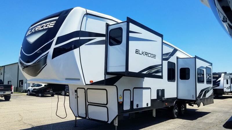 7 Best Used RVs and Campers for Tall People