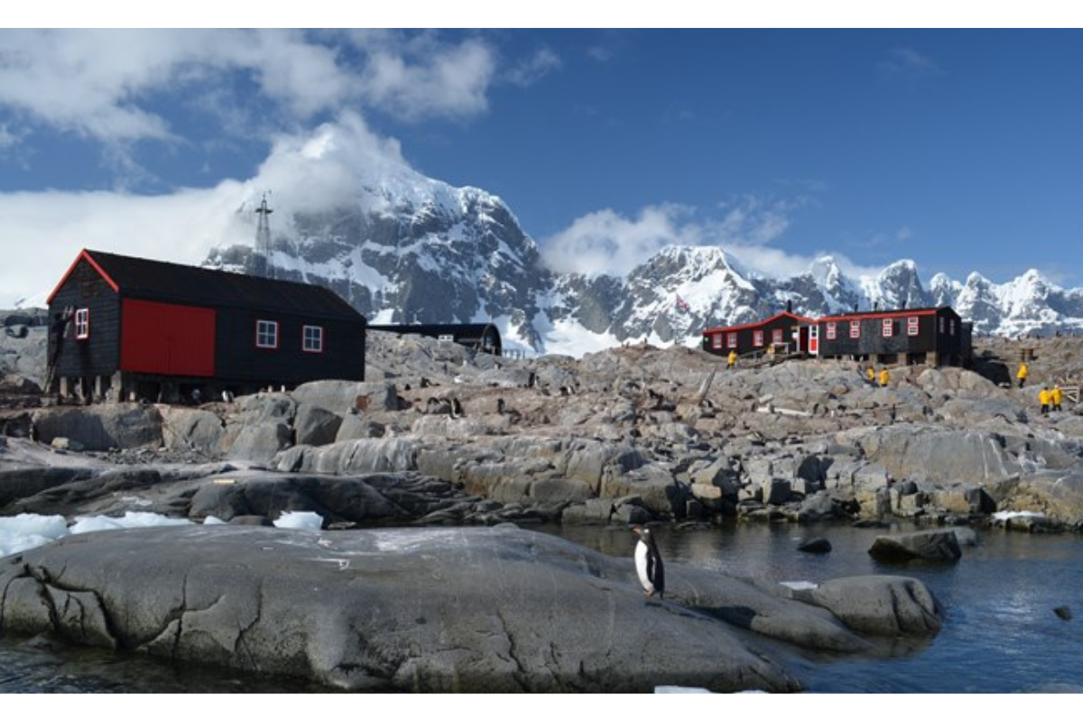 is there a secret base in Antarctica
