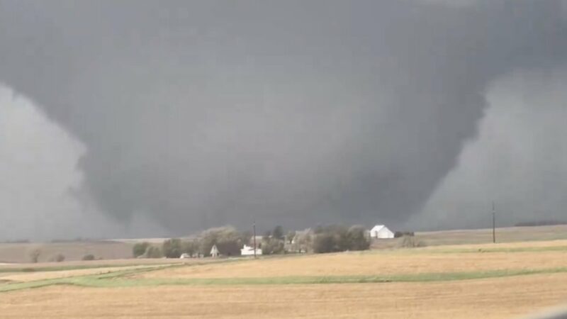 First Nebraska, Now Iowa—’Violent’ Tornado Rips Through Minden
