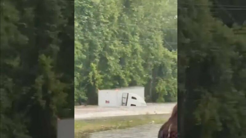 Big Rig Swept Away by Flood in Texas, More Flooding Possible