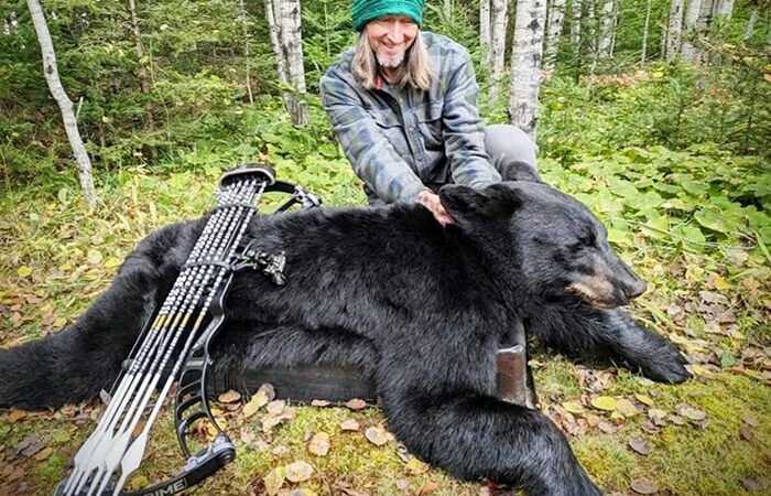 Michigan hunter shoots bear that had been tagged 180 miles away by Wisconsin DNR – Outdoor News