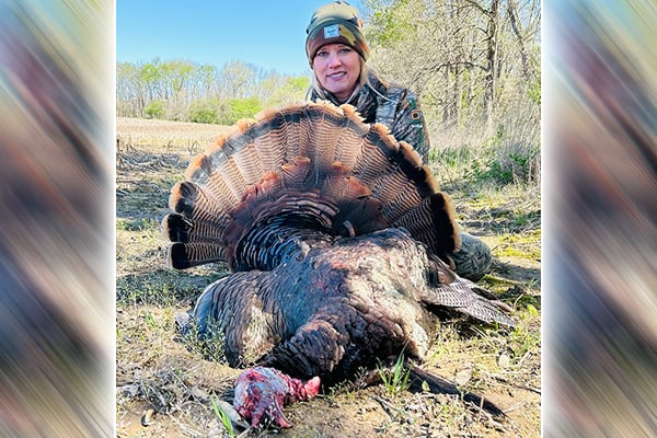 Illinois gobbler ranked 7th heaviest in state history, top tom taken by female hunter – Outdoor News