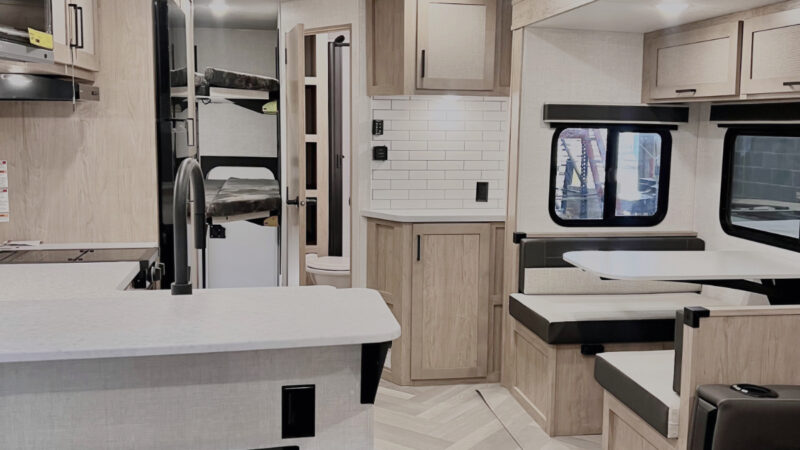 Ember RV’s E-Series 26ETS Shines Inside and Out