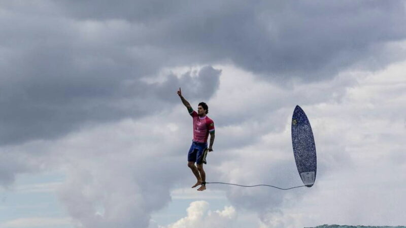 Olympic Surfer Gets Near-Perfect Score Then Defies Gravity in Viral Photo