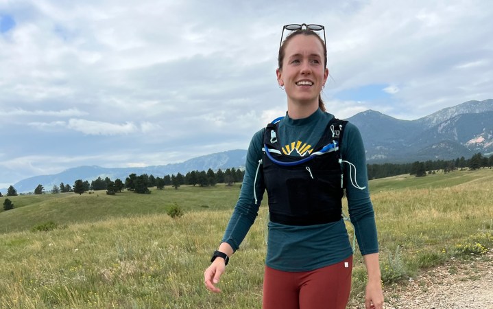  Hill wears the Xodus Vesta on a run in Colorado.