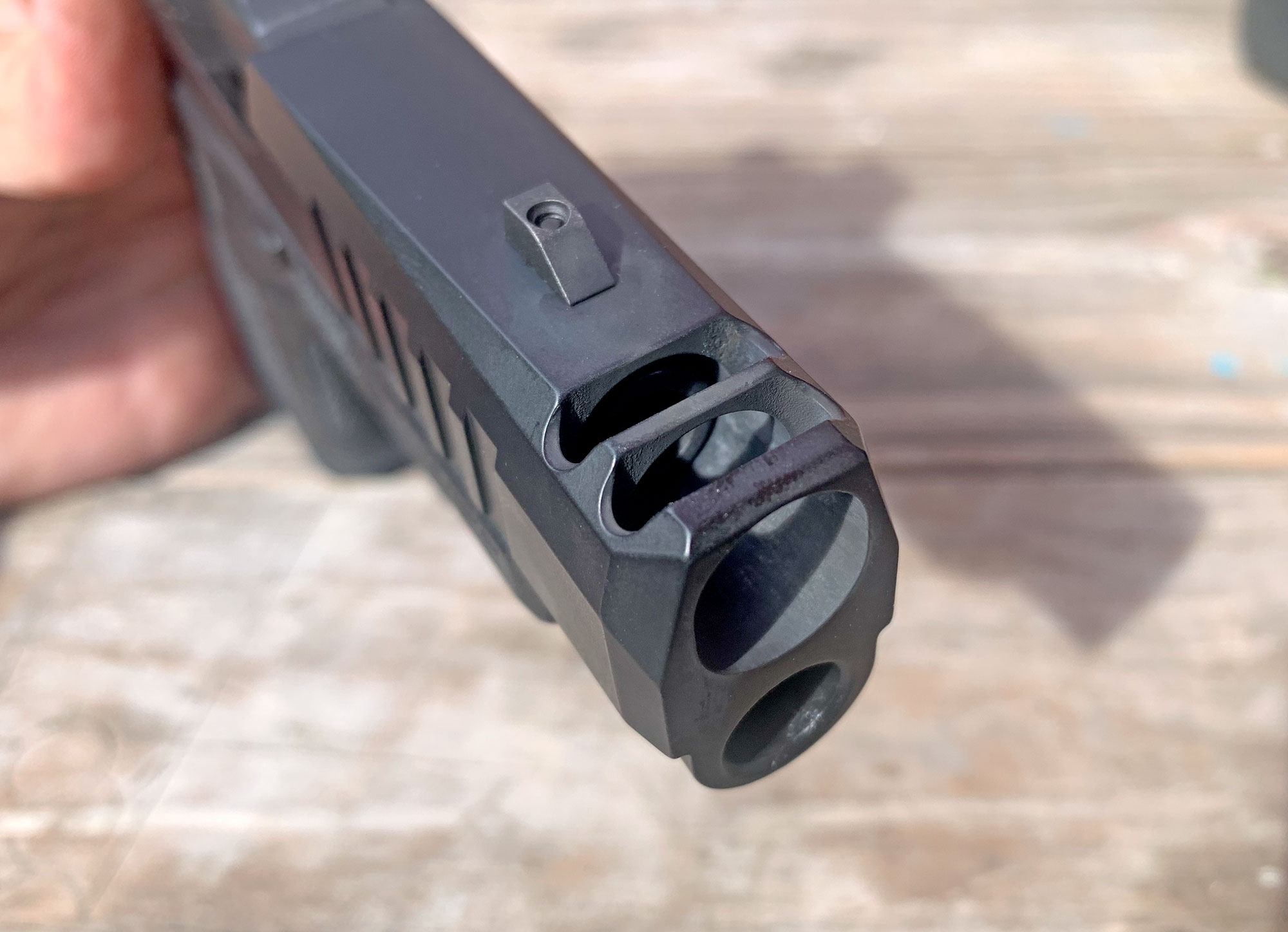 compensator cuts on the PSA Micro Dagger C-1