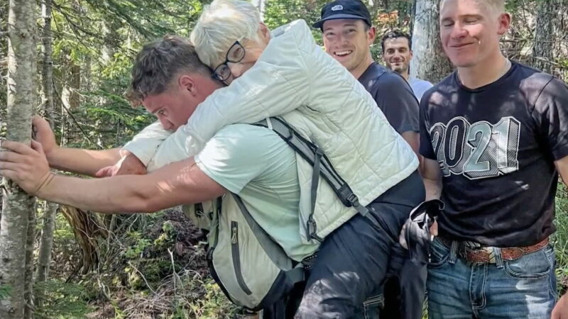 Man Carries 79-Year-Old Injured Hiker Down a Mountain