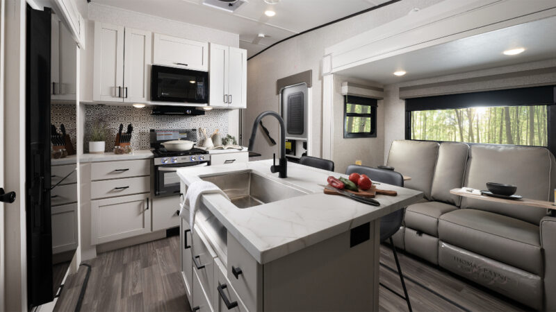 Good Things Come in Small Packages: Meet The 2025 Open Range Roamer Light Duty Fifth Wheel