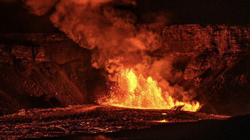 A Volcano Is Erupting in Hawaii—Watch Timelapse Footage