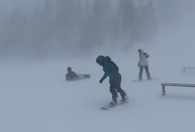 ‘A Casual Day at Mammoth’: Snowboarders Face 50+ MPH Winds