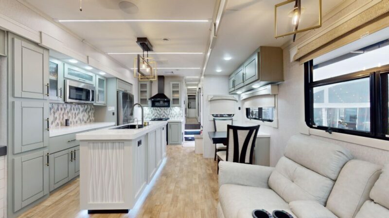 CrossRoads Unveils Redesigned Redwood Luxury Fifth-Wheel – RVBusiness – Breaking RV Industry News