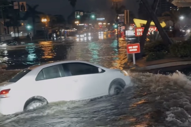 Flooding Won’t Stop These Folks From Getting a Hamburger