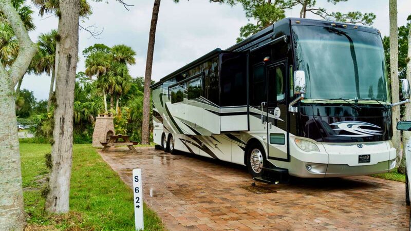 Race to Road Runner Travel Resort for Prime Florida Vacation Fun