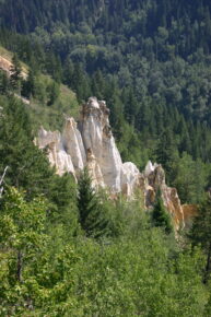 Pinnacles Provincial Park - stunning landscapes, deep river valleys, and the park’s signature hoodoo rock formations.