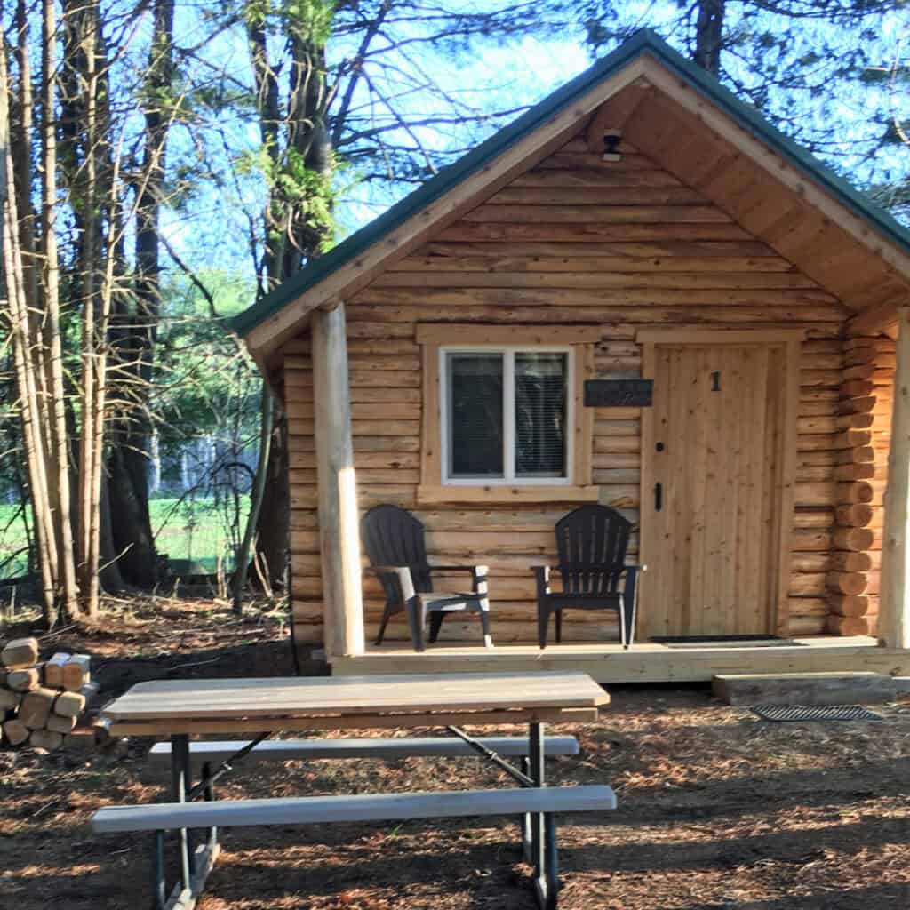 A cabin at Pumpkin Patch RV Resort.